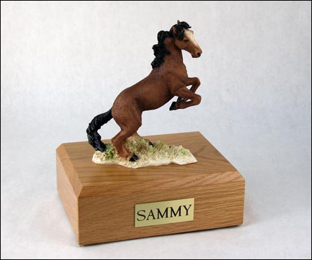 Horse, Mustang, Brown - Figurine Urn - Click Image to Close